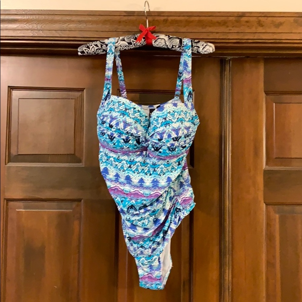 Nip tuck size 14 swimsuit